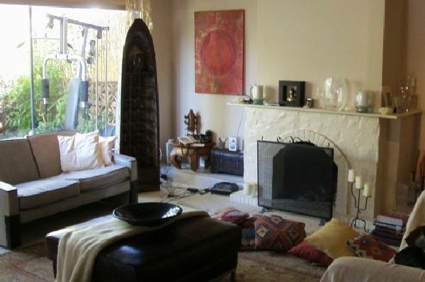 Alternative: dining-living area