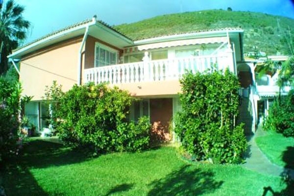 villa in Las Cuevas-La Orotava for sale