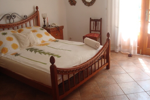 Bedroom with access to the terrace