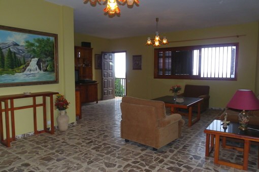 Upper living room with exit to the balcony