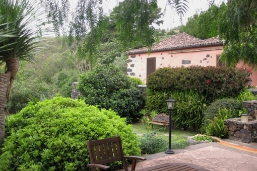 Partial view of the house with park and ancillary buildings