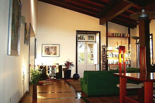 Spacious living room with harmony of tradition and modernity