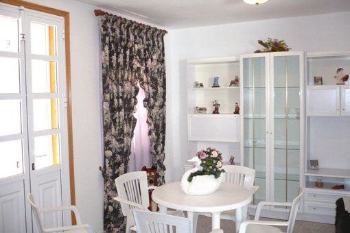 Bright living roon