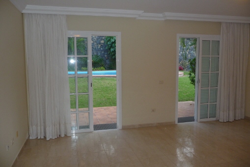 Generous living room with garden terrace