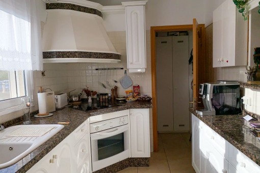 Fully equipped kitchen