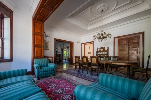 Alternative view of this dining area