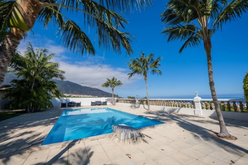 Sunny pool area