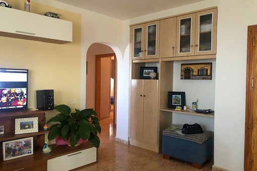 Alternative view of the living area