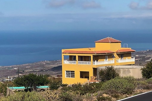 Exterior view of the finca