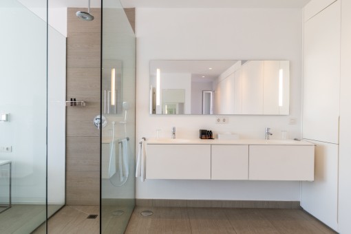 Noble bathroom