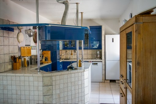 View to the kitchen