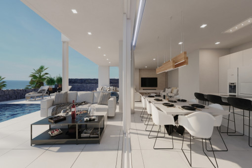 Covered terrace with dining area