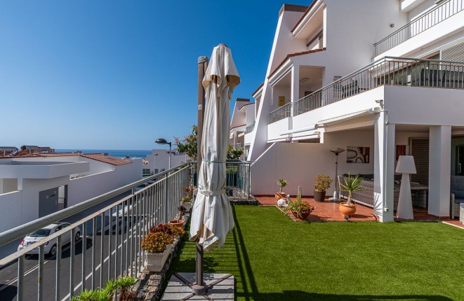 Luxurious apartment with a large terrace in the Magnolia Golf Resort-purchase