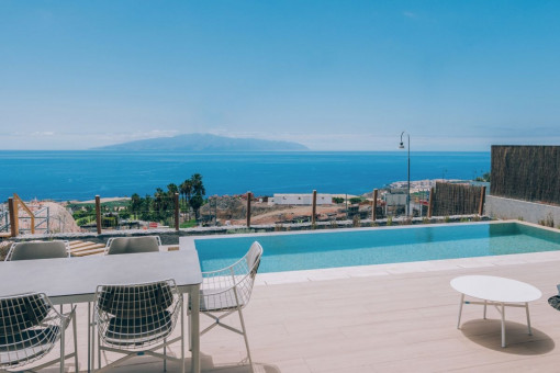 Stunning sea view terrace
