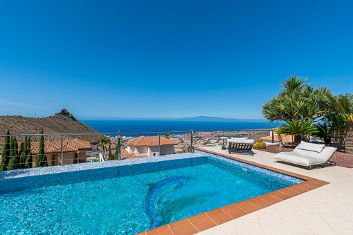 Pool with superb sea views