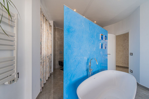 Bath en suite masterbedroom