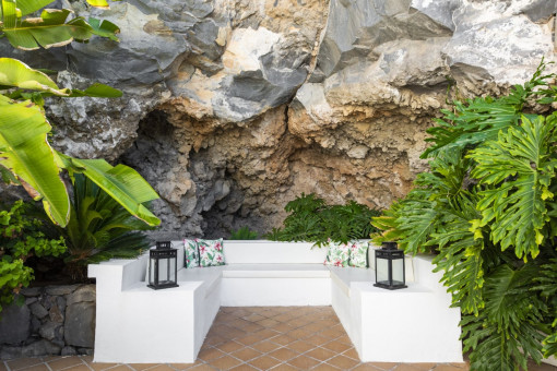 Nice sitting area in the garden