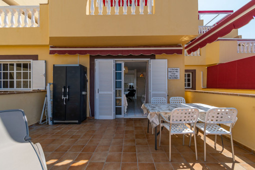 Façade