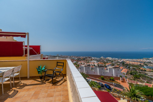 Terrace con sea views