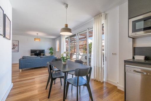 Dining area adjacent to the kitchen