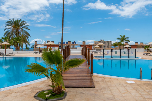 Community pool