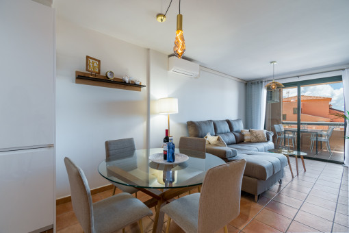 Living area and dining area
