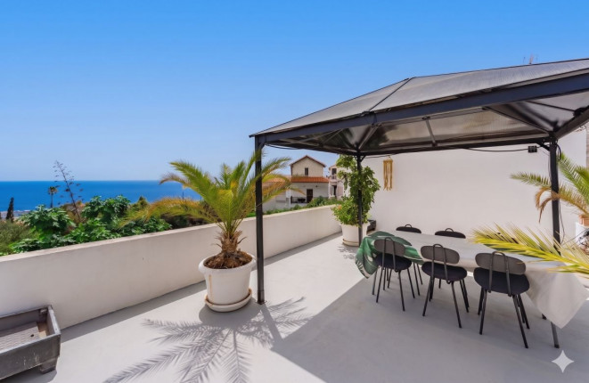 Semi-detached house with sea views and large...