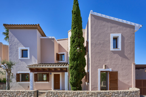 Exclusive living directly on the Santa Ponsa golf course – where Mediterranean style meets quality of life 