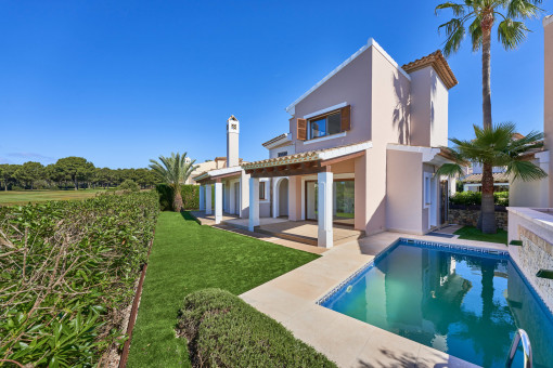 Charming villa by the Santa Ponsa golf course – where Mediterranean style meets quality of life