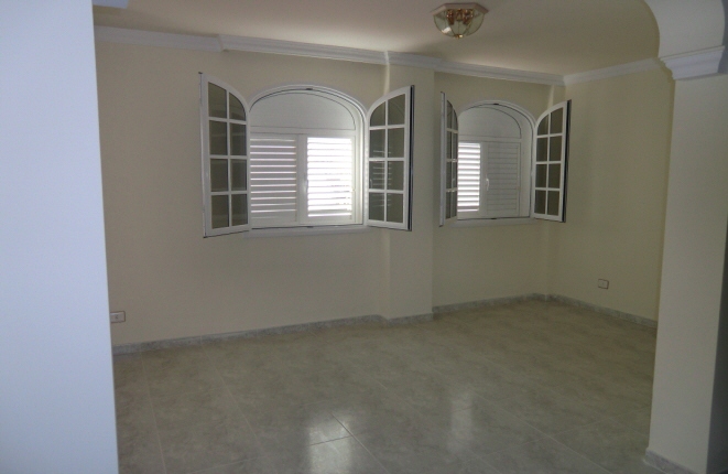 Friendly and bright living room