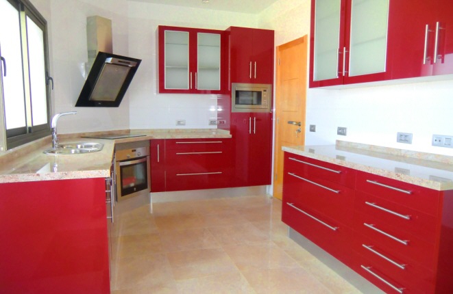 Large and stylish kitchen