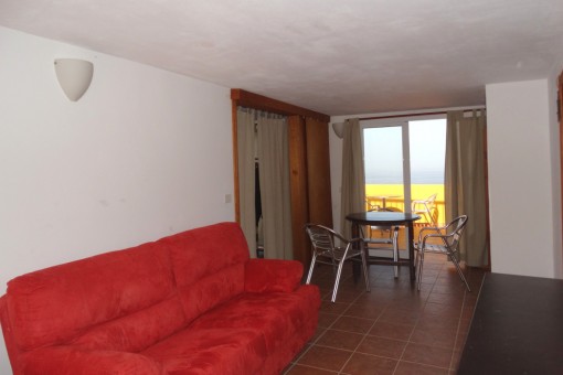 Another room with the terrace