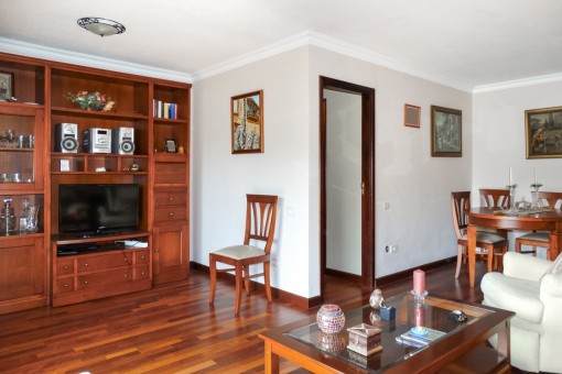 Alternative view of the living area