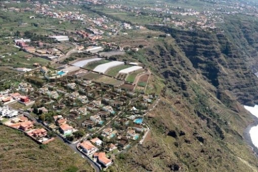 Real estate for construction of a villa with sea views in the north of Tenerife